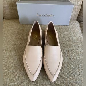 Franco Sarto Susie Loafer Size 7.5 Colour: Cream
